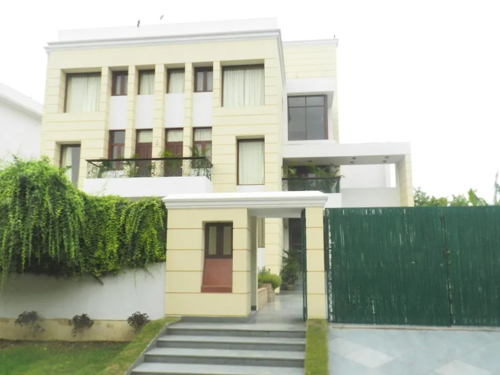 Tavisha Villa Golf Course Mg Road Gurgaon 3*,  India