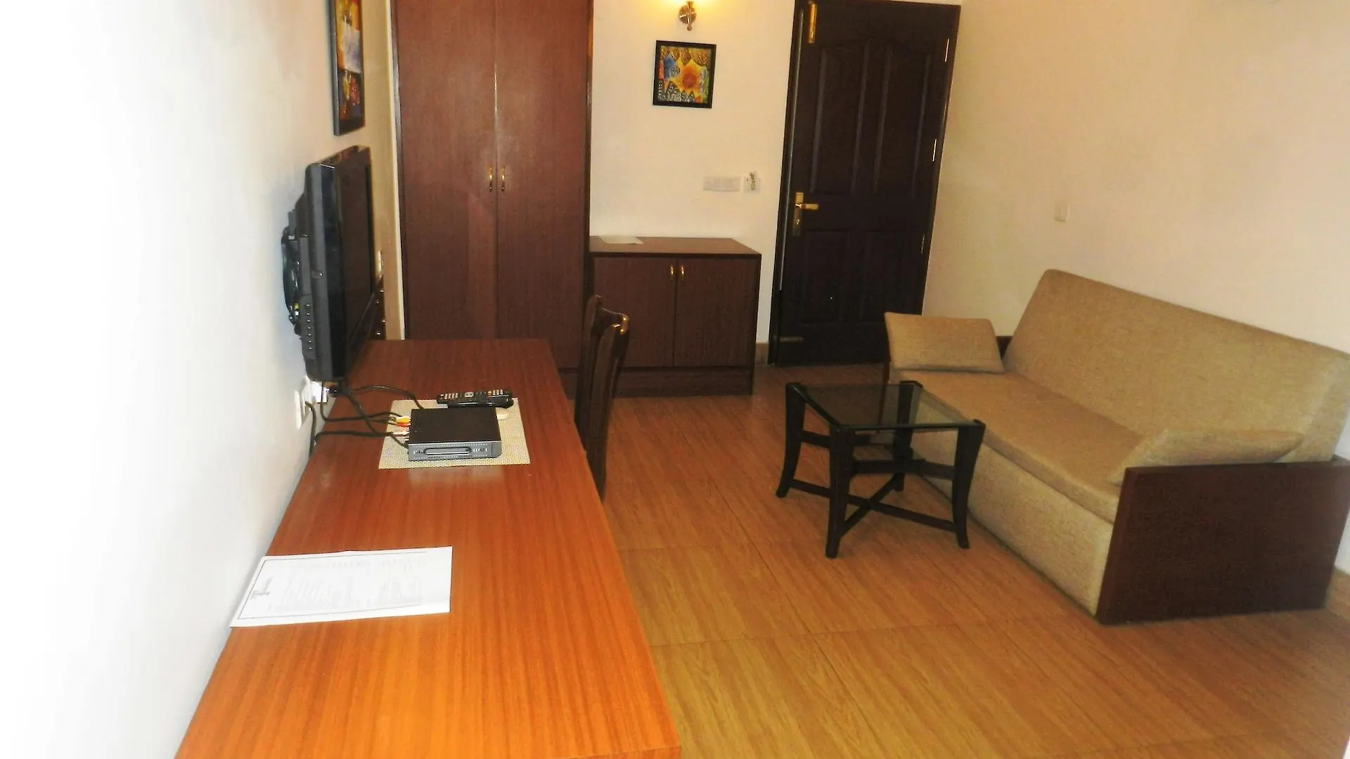 Tavisha Villa Golf Course Mg Road Gurgaon Guest house