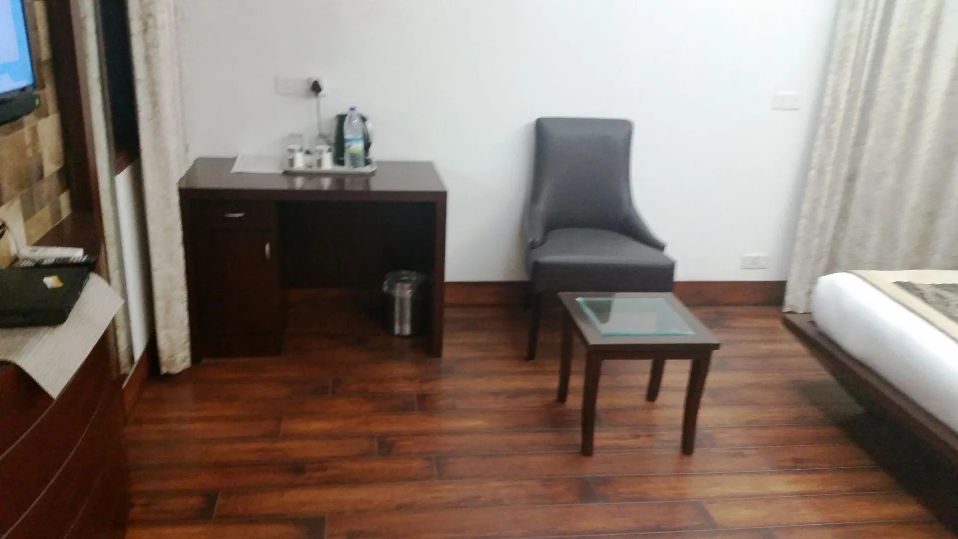 *** Guest house Tavisha Villa Golf Course Mg Road Gurgaon India