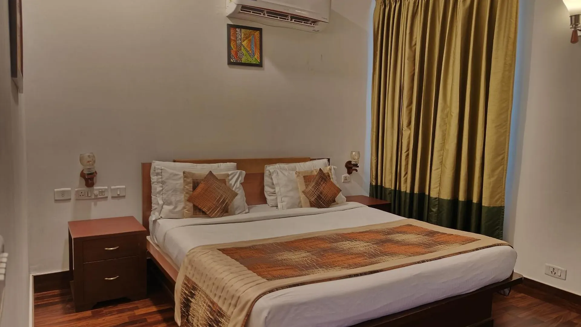 Tavisha Villa Golf Course Mg Road Gurgaon 3*,  India