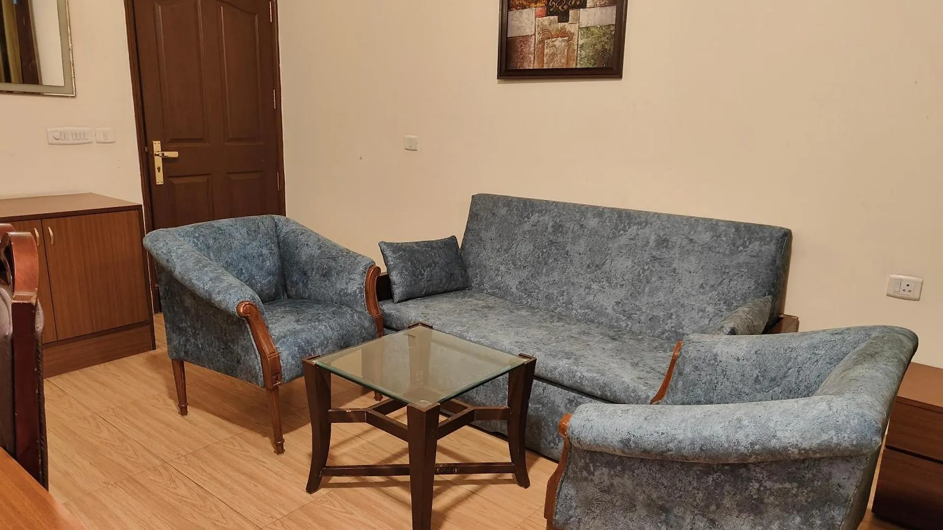Tavisha Villa Golf Course Mg Road Gurgaon Guest house