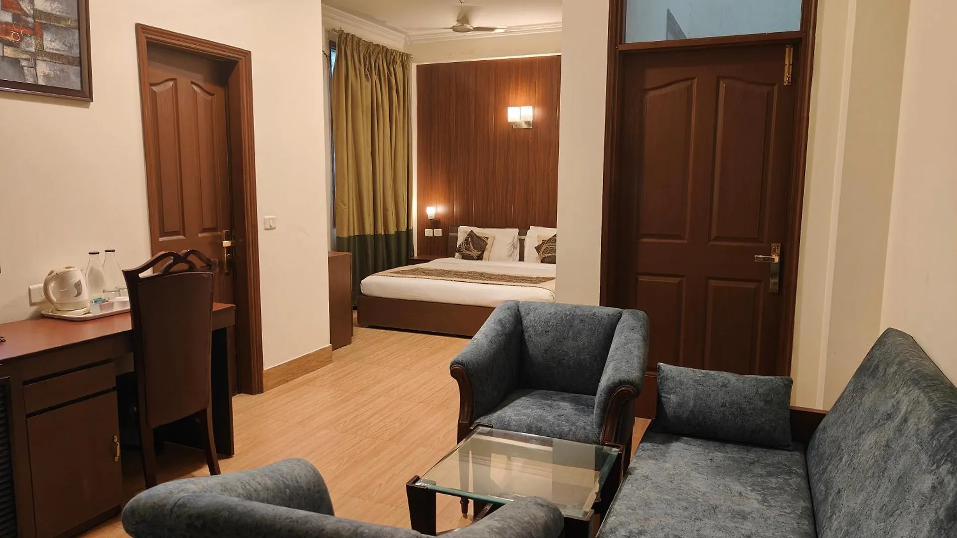 Tavisha Villa Golf Course Mg Road Gurgaon Guest house