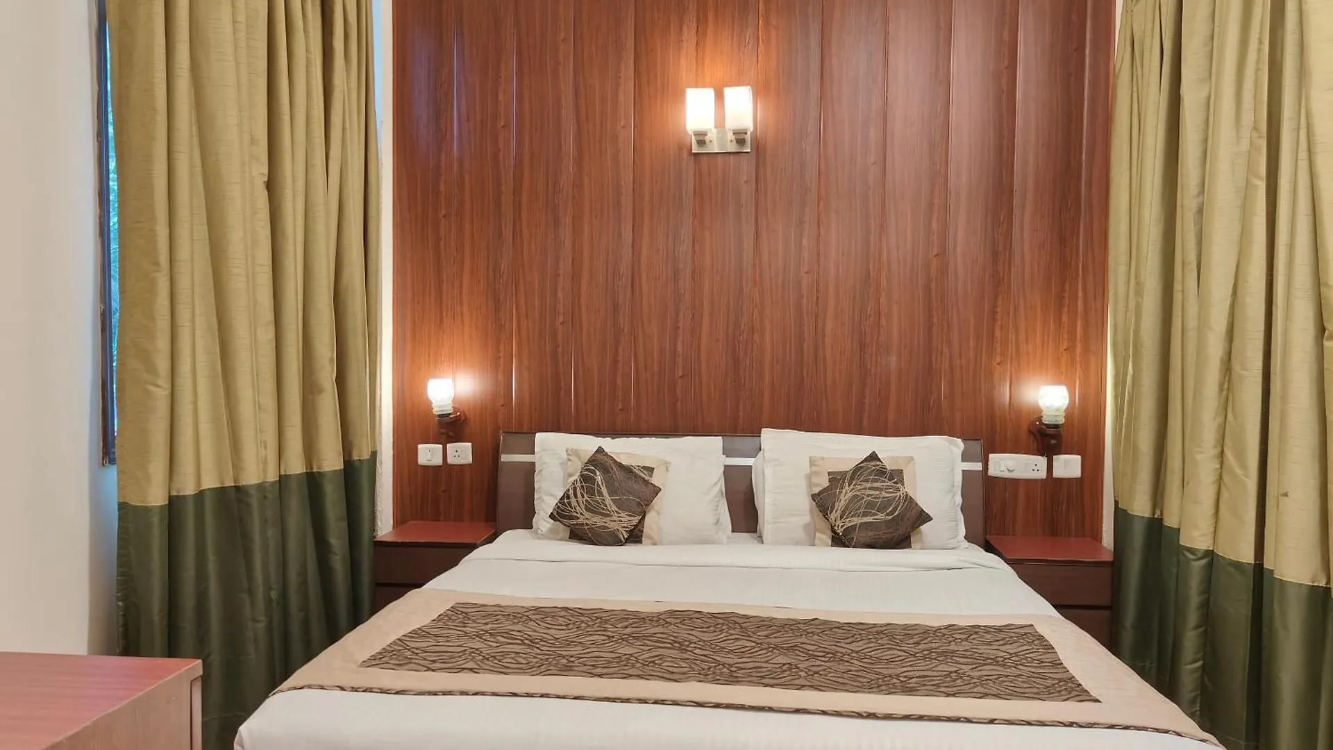 Tavisha Villa Golf Course Mg Road Gurgaon Guest house