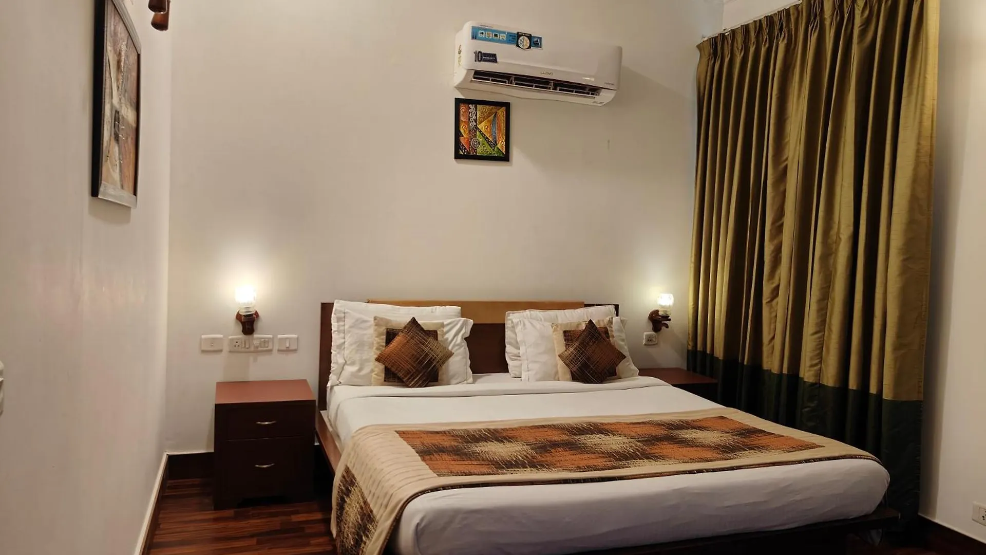 Guest house Tavisha Villa Golf Course Mg Road Gurgaon