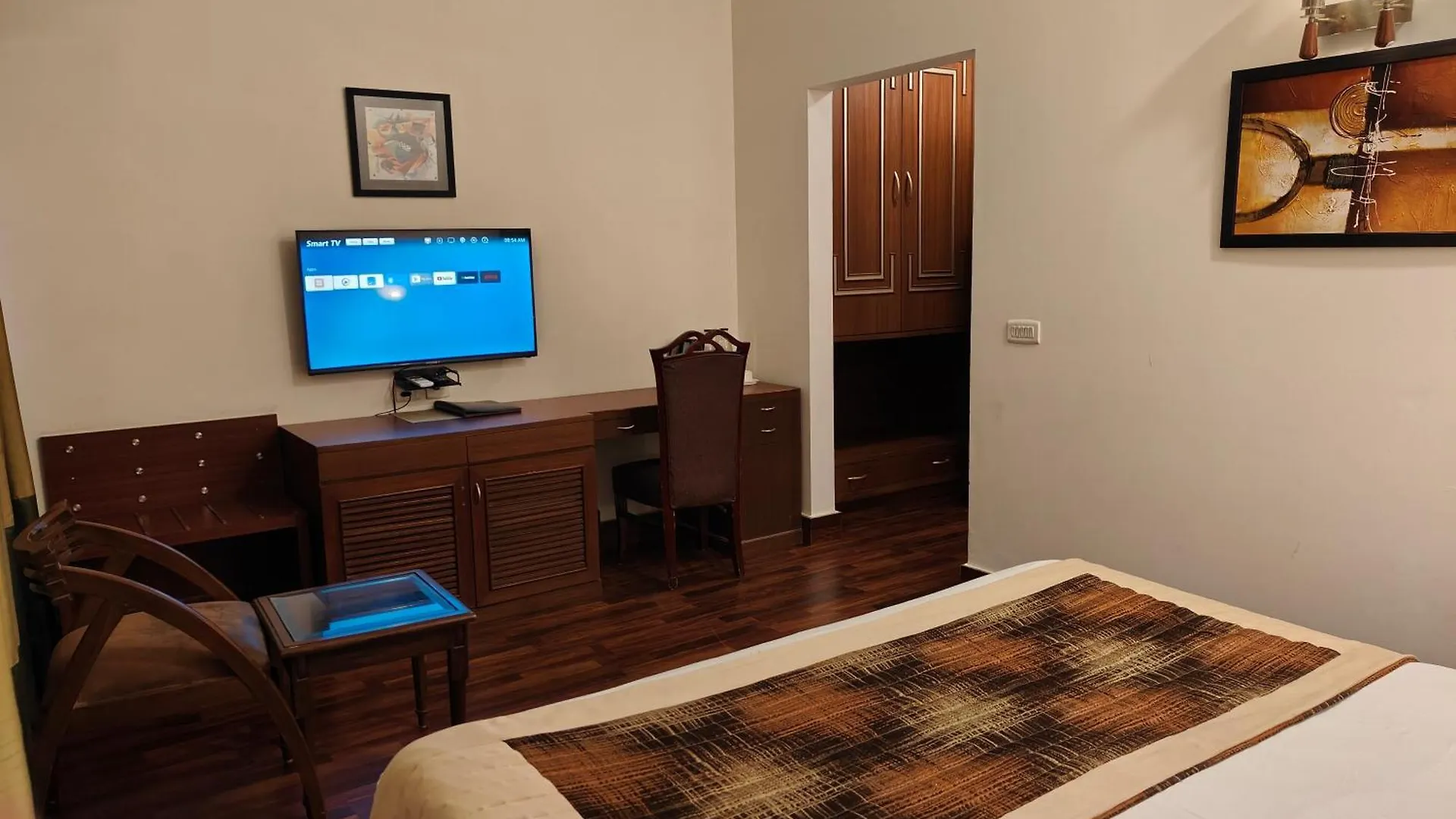 Tavisha Villa Golf Course Mg Road Gurgaon Guest house