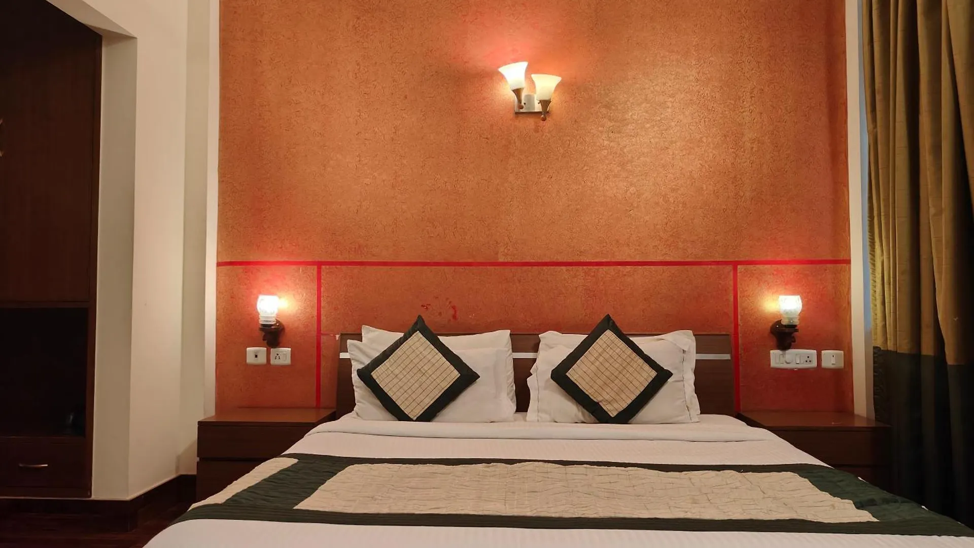 *** Guest house Tavisha Villa Golf Course Mg Road Gurgaon India