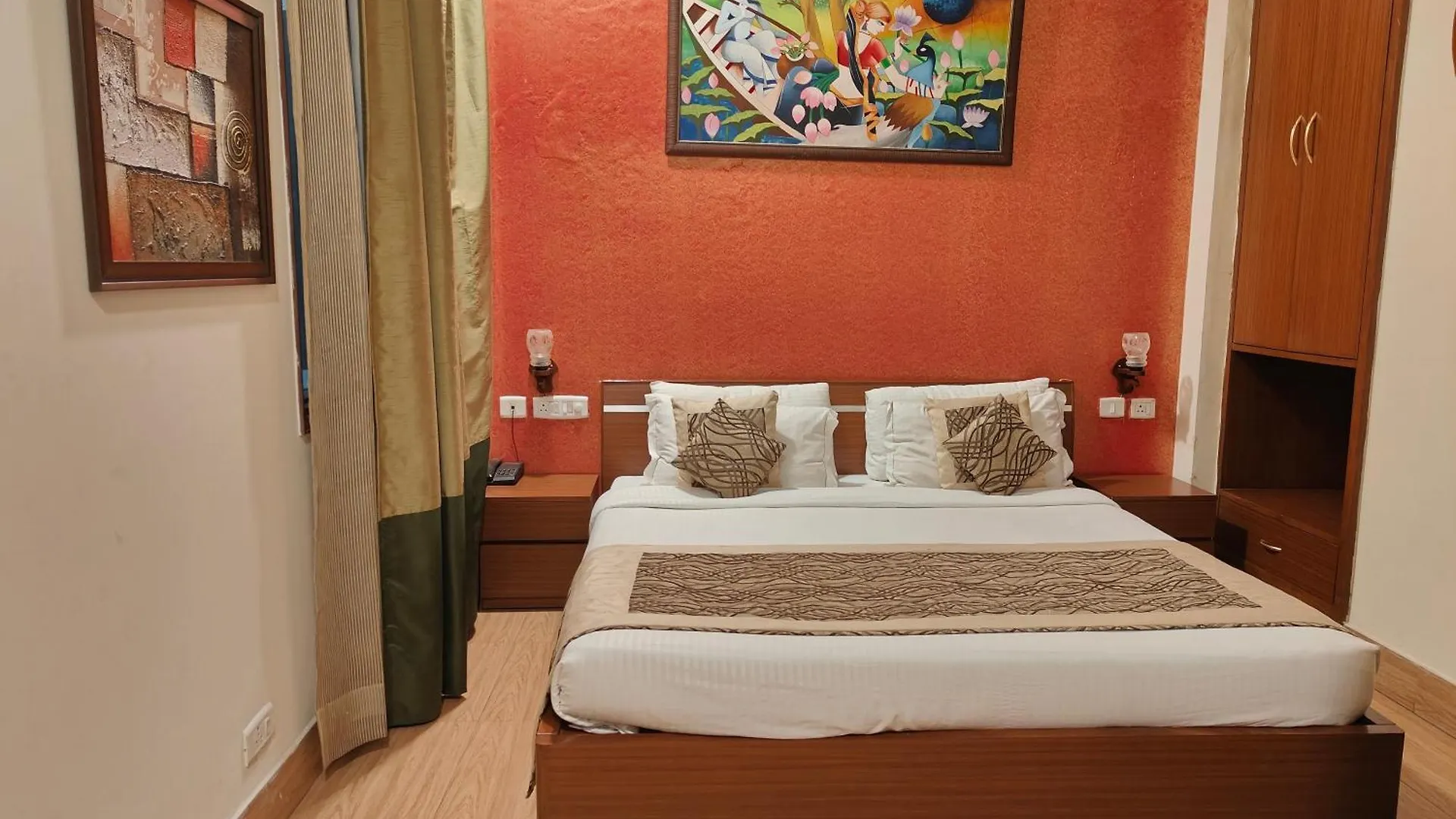 Tavisha Villa Golf Course Mg Road Gurgaon 3*,