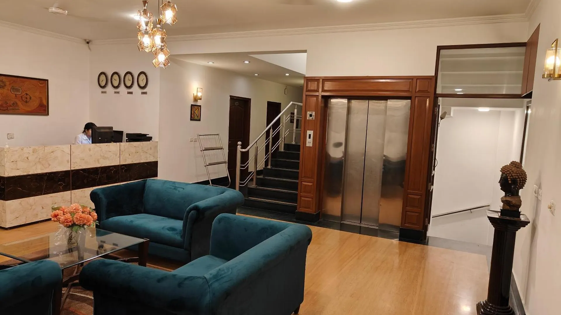 Tavisha Villa Golf Course Mg Road Gurgaon 3*,  India