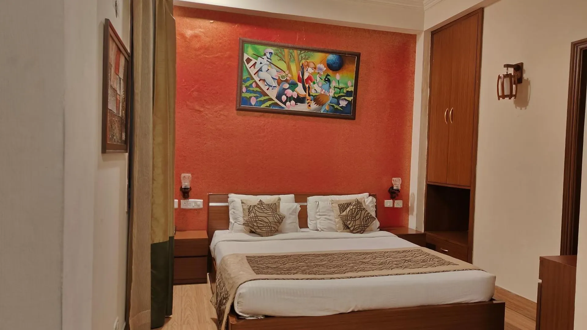 *** Guest house Tavisha Villa Golf Course Mg Road Gurgaon India
