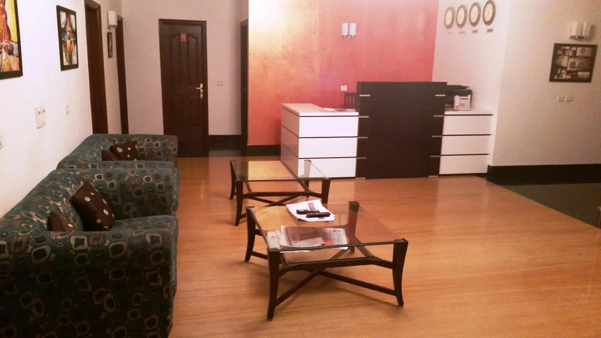 Guest house Tavisha Villa Golf Course Mg Road Gurgaon