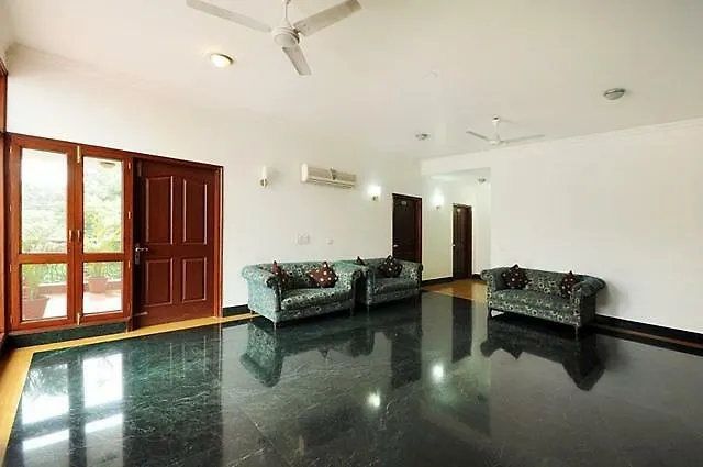 Tavisha Villa Golf Course Mg Road Gurgaon 3*,