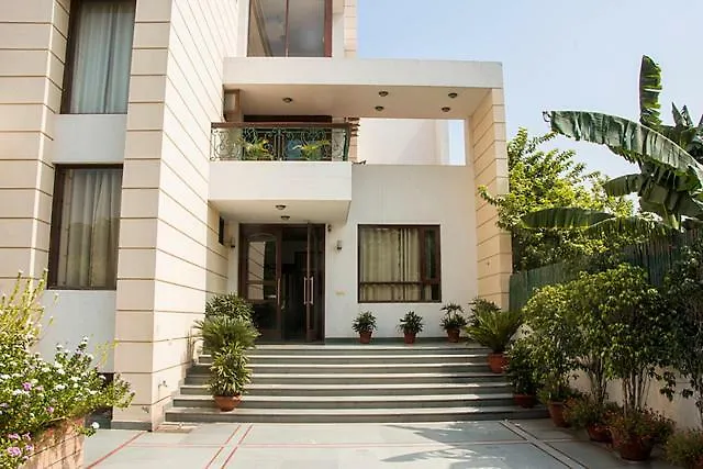 Tavisha Villa Golf Course Mg Road Gurgaon Guest house